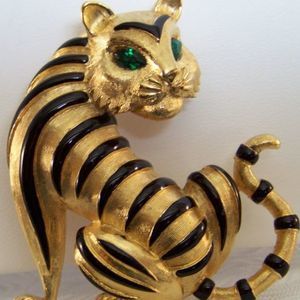 Meet your Posher, Marcia